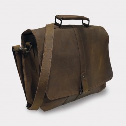 Photo of Dallas document case at L'instant Cuir.